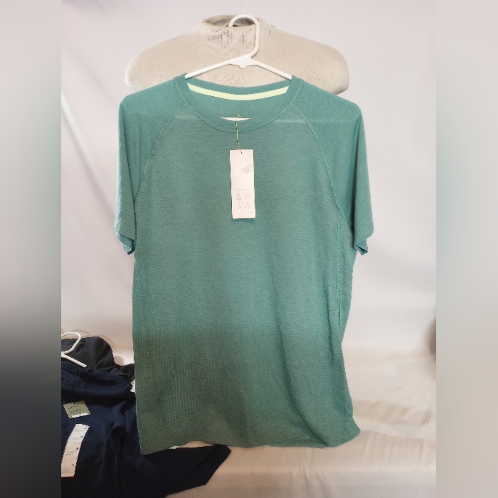 Dri Fit Mens Shirts - Picture 2 of 3